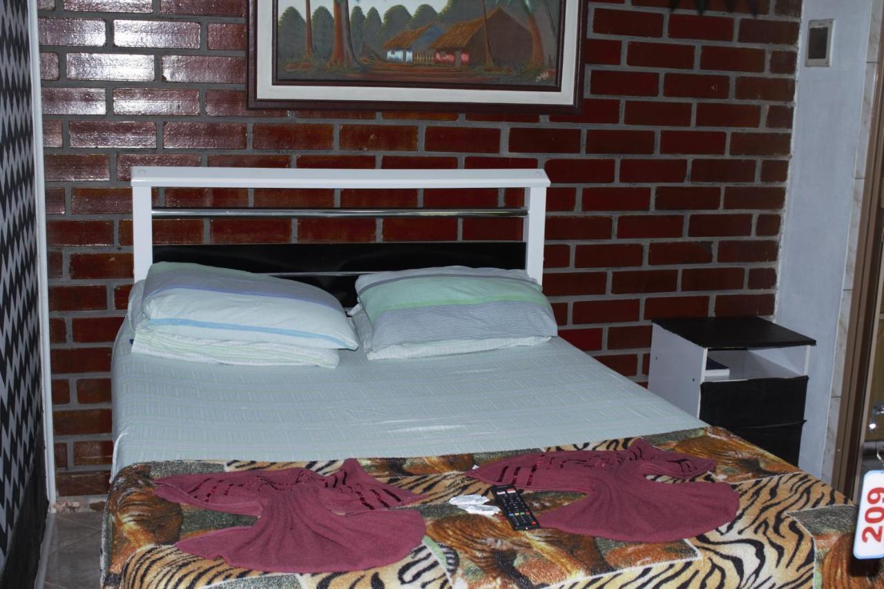 Hostel Rio Das Ostras Рио дас Острас Екстериор снимка